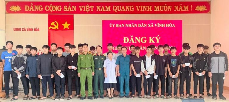 Hội đồng nghĩa vụ quân sự xã Vĩnh Hòa tổ chức đăng ký nghĩa vụ quân sự năm 2024